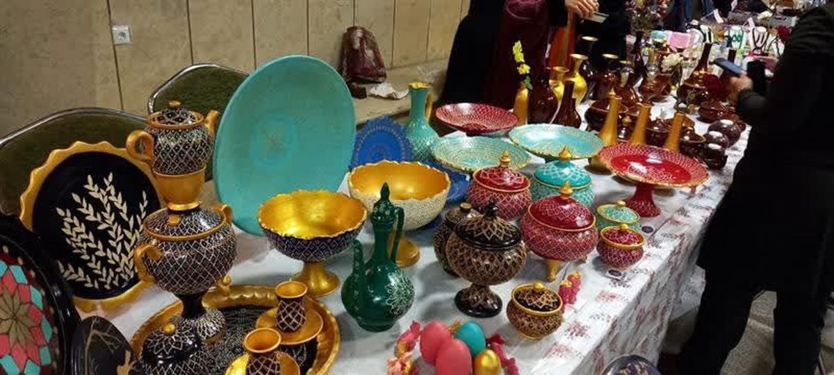 نمایشگاه صنایع‌دستی و هنرهای سنتی در مهاباد آغاز شد