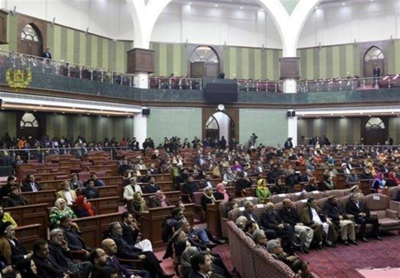 حضور حکمتیار مجلس افغانستان را مختل کرد