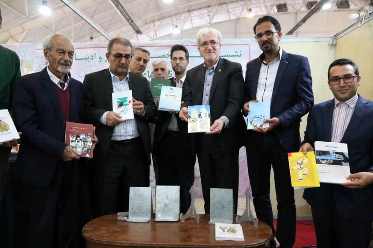 نمایشگاه کتاب در توسعه علمی، فرهنگی و ادبی استان فارس تاثیر قابل توجه ای دارد