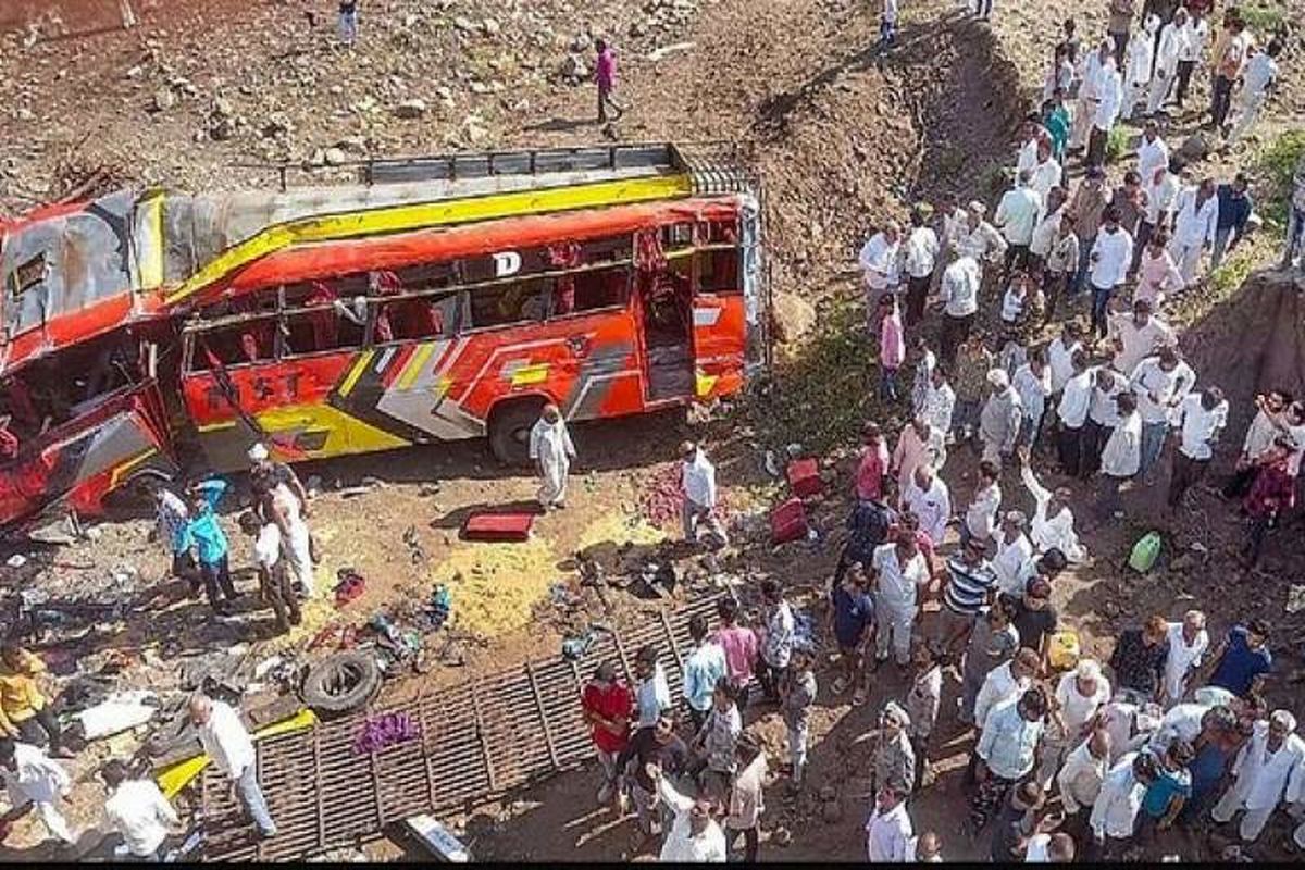 حادثه تصادف اتوبوس در هند ۸۵ کشته و زخمی برجا گذاشت