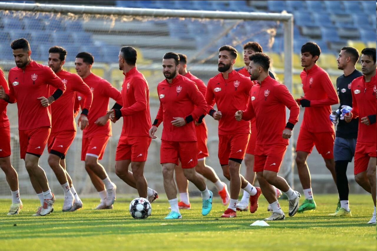 آلکسی گندوز به تهران بازگشت و در تمرین پرسپولیس شرکت کرد