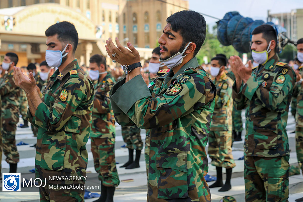 پاسخ رهبر انقلاب درخصوص خواندن دعای فرج در نماز