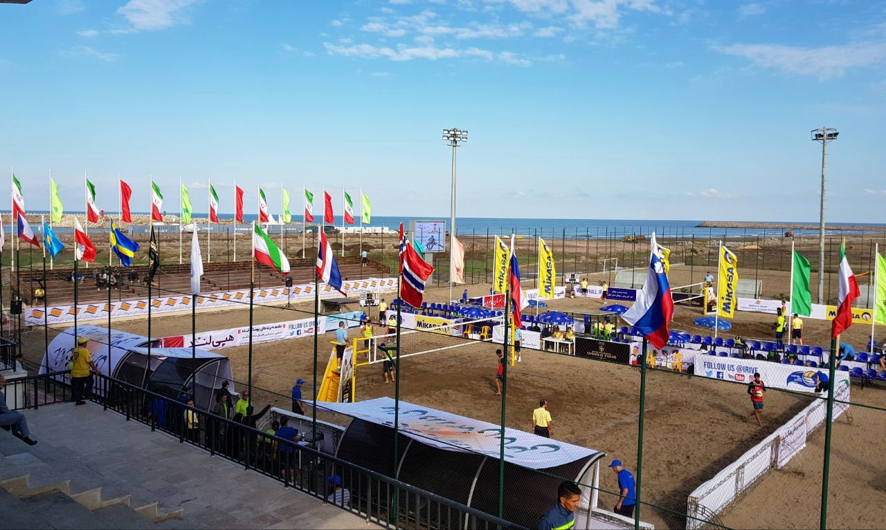 سومین مرحله تور جهانی والیبال ساحلی کاسپین در منطقه آزاد انزلی آغاز شد