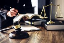 4 تفاوت وکیل و مشاور حقوقی که باید بدانید!