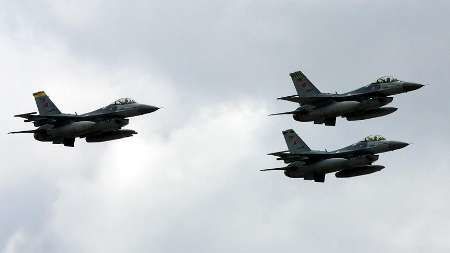 حمله هواپیماهای ترکیه به مواضع پ.ک.ک در شمال عراق/ 10 نفر کشته شدند