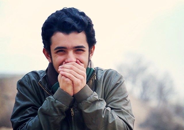 علی شادمان بازیگر فیلم مردن در آب مطهر شد