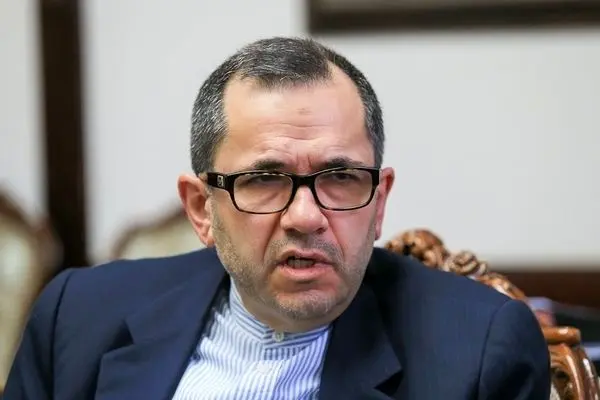 معاون سیاسی وزیر امور خارجه دفتر یادبود درگذشت پاپ فرانسیس را امضا کرد